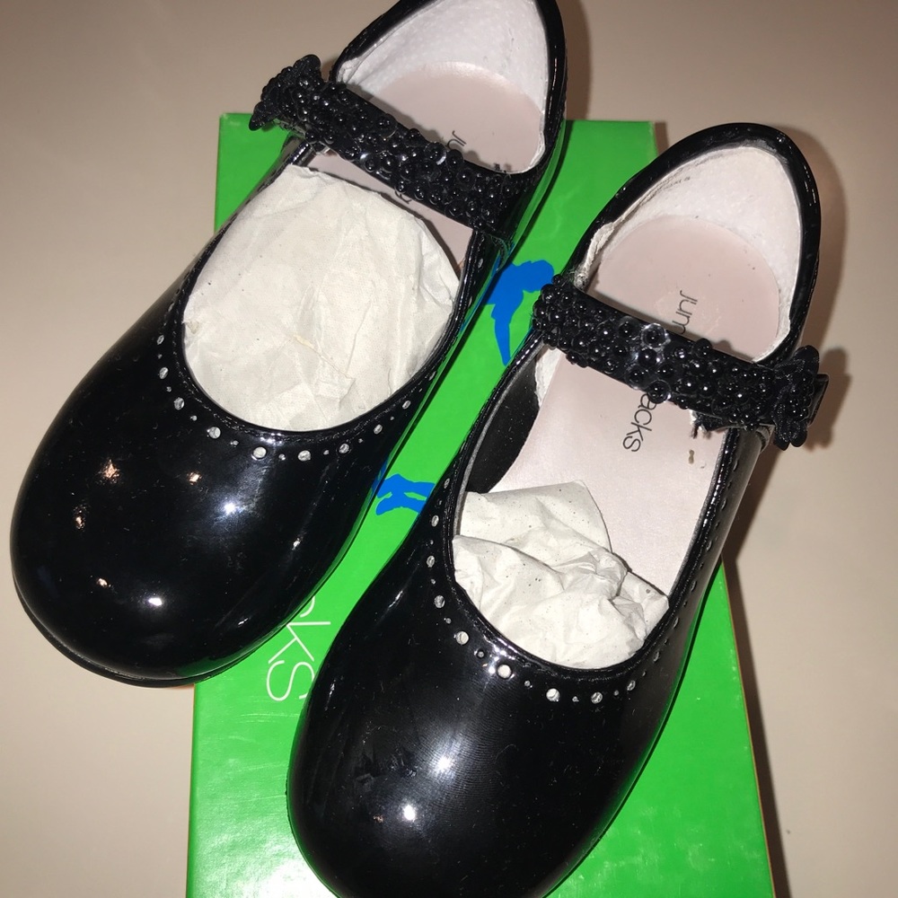 Little girl black patent Mary Janes size 8